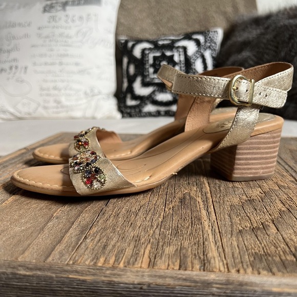 Born Sandal Shoes Womens Size 7 Gold Beaded Ankle Strap Block Heel Dress Comfort - Picture 2 of 13